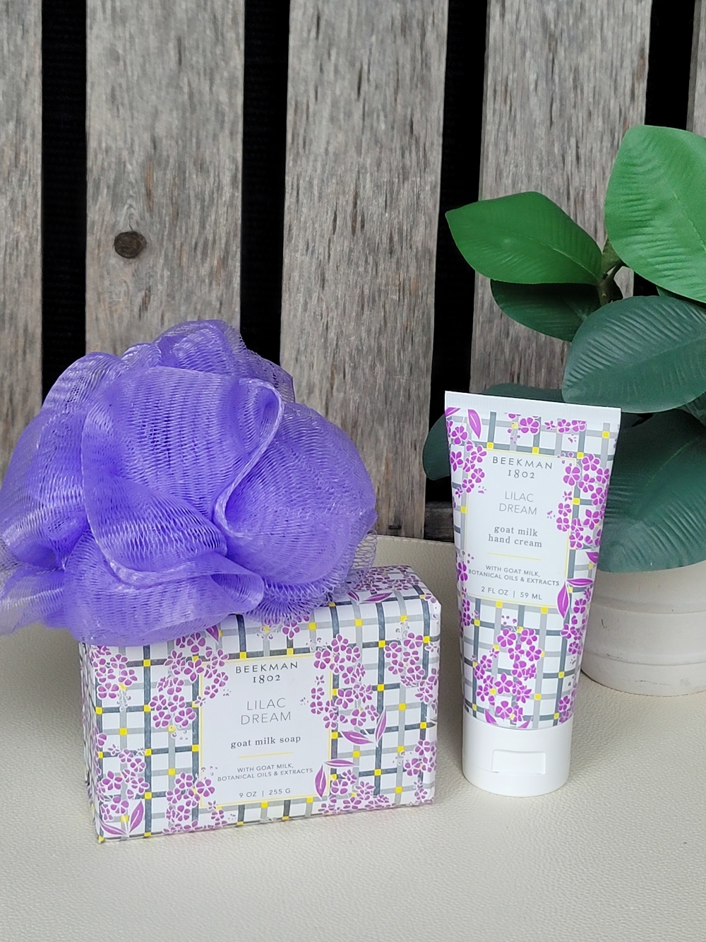 Beekman 1802 Lilac Dream Hand & Body Set - Purple Shower Loofah - Picture 5 of 6